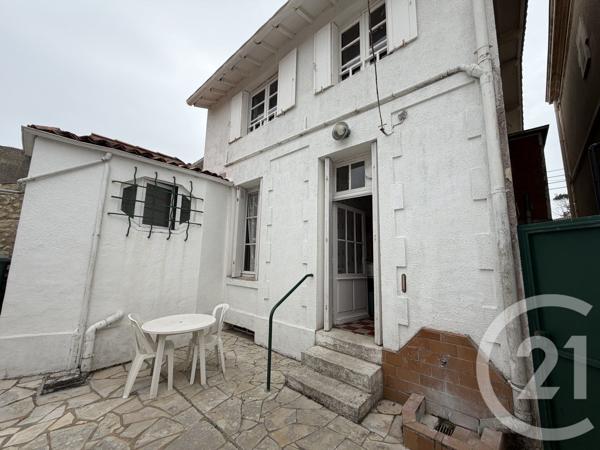 Maison à vendre  6 pièces - 122,10 m 2   ROYAN  - 17