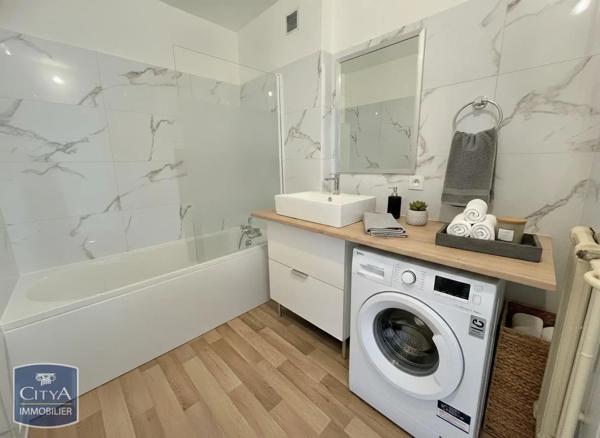 Appartement à vendre 4 pièces 91.3m² La Rochelle (17000)