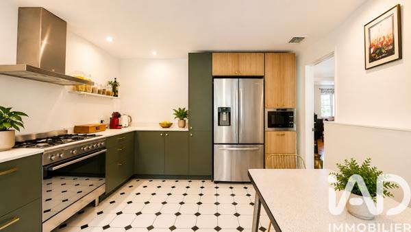 Maison à vendre 6 pièces 203 m² Marseille 12