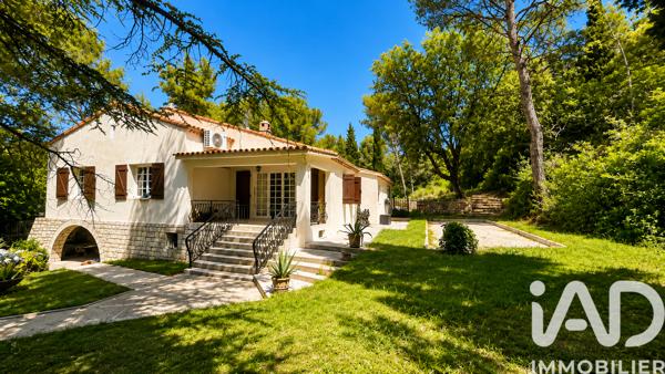 Maison à vendre 6 pièces 203 m² Marseille 12