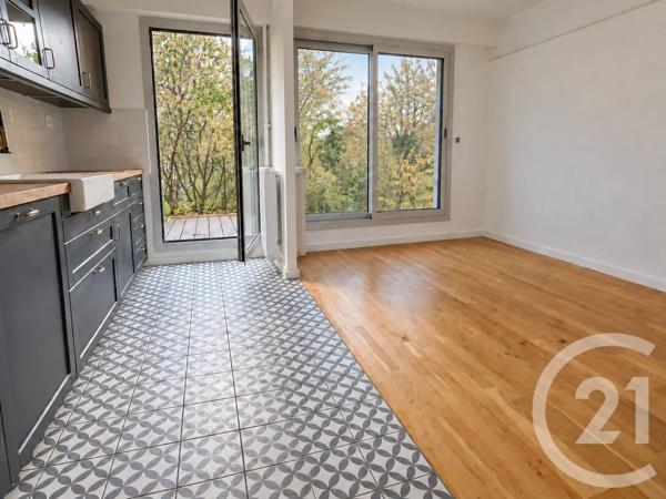 Appartement F3 à vendre  3 pièces - 65,83 m 2   PARIS  - 75018