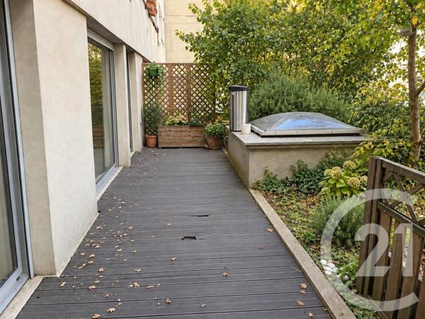 Appartement F3 à vendre  3 pièces - 65,83 m 2   PARIS  - 75018