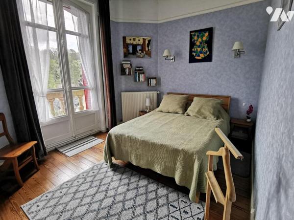 DEUX PIECES 53 m² - Cave et parking - centre-ville