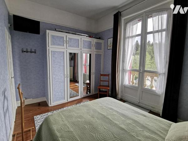 DEUX PIECES 53 m² - Cave et parking - centre-ville