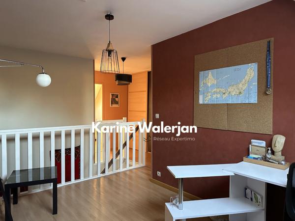 Rouvroy (62320) MAISON AUX BEAUX VOLUMES 7 PIECES 178 M2