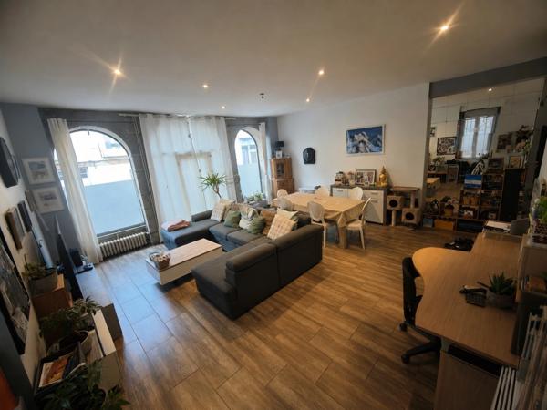 Maison de ville à fort potentiel – 256 m² – Idéal projet mixte habitation + local professionnel – Auxonne