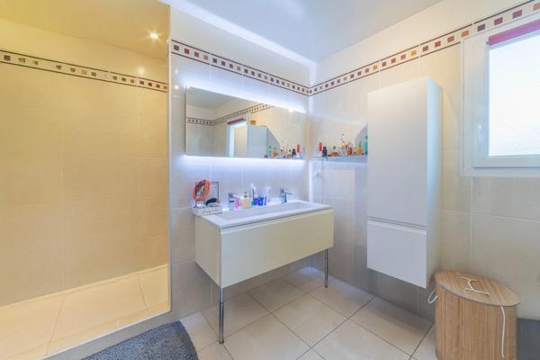 🌴 EXCLUSIVITÉ – Villa de Prestige avec Piscine et Jardin Méditerranéen sur les hauteurs de Juvignac