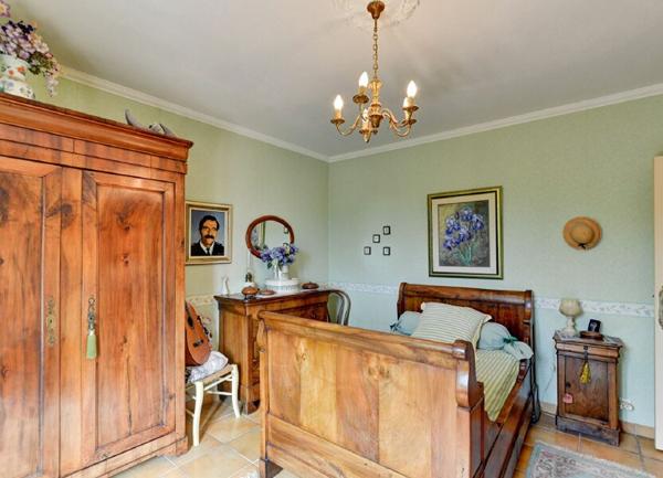 Maison à vendre    5 pièces • 231 m2 Vallauris