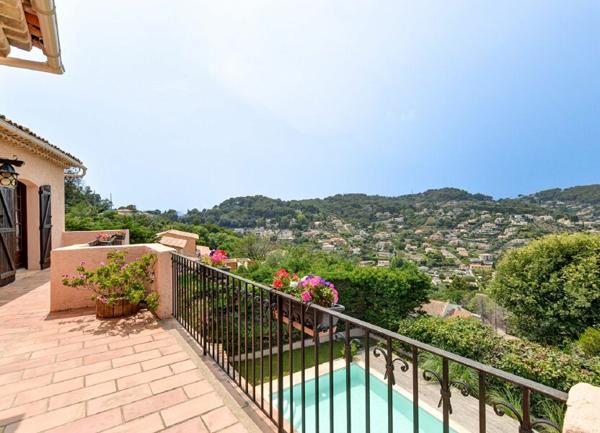 Maison à vendre    5 pièces • 231 m2 Vallauris