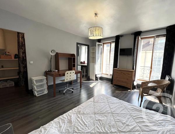 Appartement F1 à vendre  1 pièce - 24,63 m 2   FONTAINEBLEAU  - 77