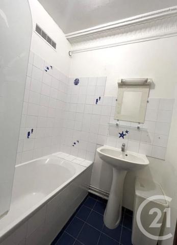 Appartement F1 à vendre  1 pièce - 24,63 m 2   FONTAINEBLEAU  - 77