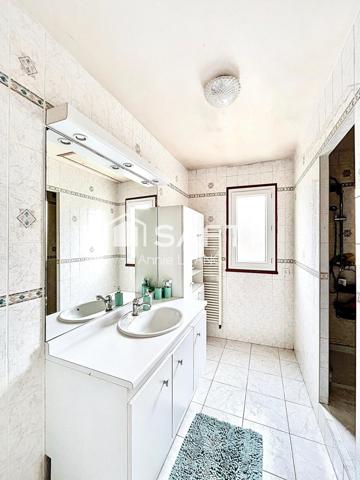 Spacieuse maison familiale avec jardin sans vis-à-vis, sur 446 m² de terrain, idéale famille & profession libérale