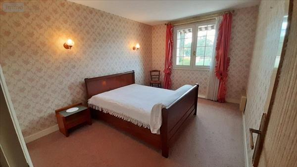 Pavillon à vendre à Saint-Amand-Montrond dans le Cher (18200), ref : 1047800LA