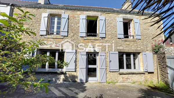 Maison en pierre 6 pièces 135 m² en bord de mer