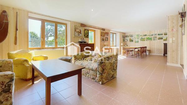 Maison en pierre 6 pièces 135 m² en bord de mer