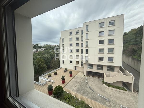 LYON 5 - SAINT JUST - PARC PISCINE TENNIS VUE DEGAGEE