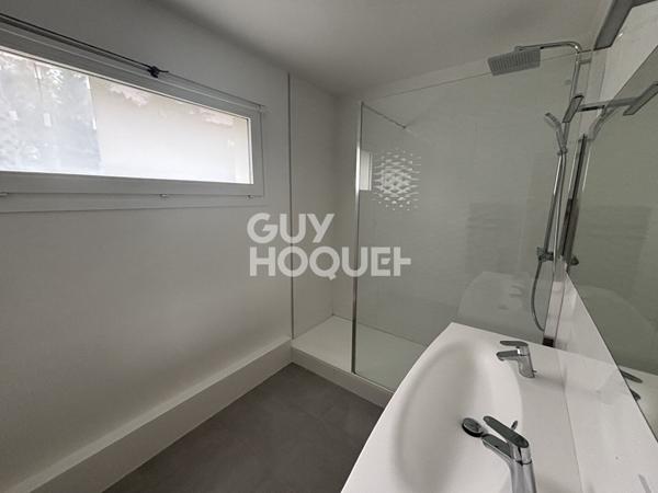 LYON 5 - SAINT JUST - PARC PISCINE TENNIS VUE DEGAGEE