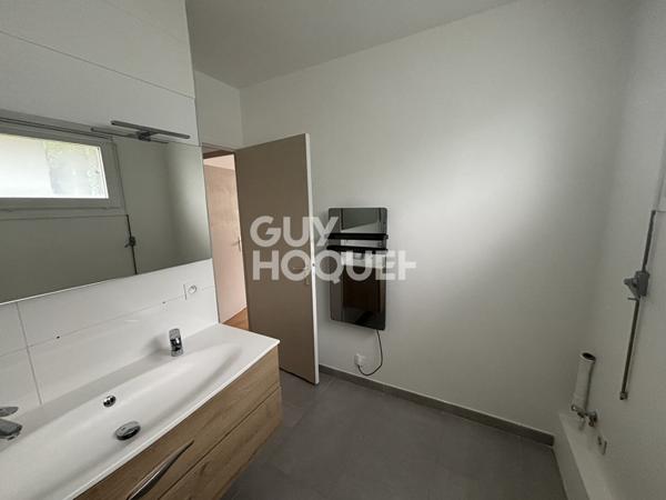 LYON 5 - SAINT JUST - PARC PISCINE TENNIS VUE DEGAGEE