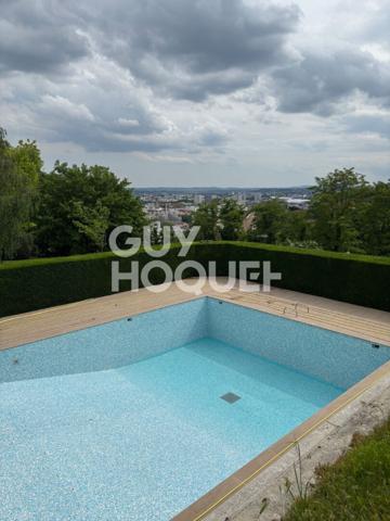 LYON 5 - SAINT JUST - PARC PISCINE TENNIS VUE DEGAGEE