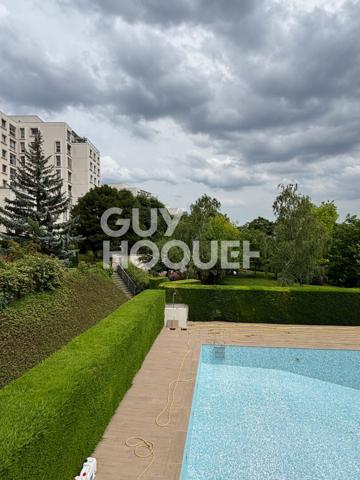 LYON 5 - SAINT JUST - PARC PISCINE TENNIS VUE DEGAGEE