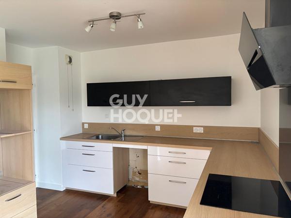 LYON 5 - SAINT JUST - PARC PISCINE TENNIS VUE DEGAGEE