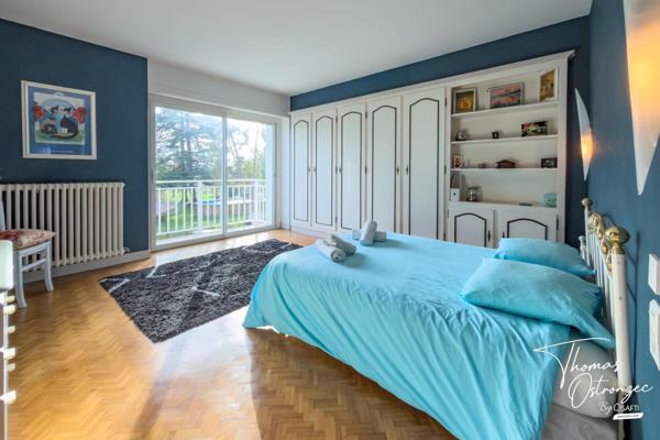 Demeure de charme 600m², 8 chambres sur 3 hectares