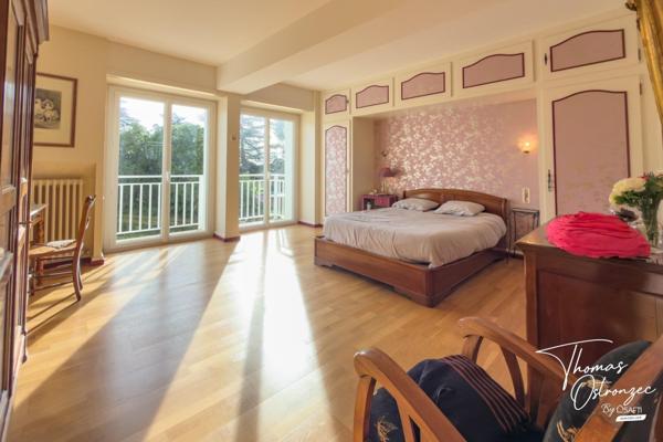 Demeure de charme 600m², 8 chambres sur 3 hectares