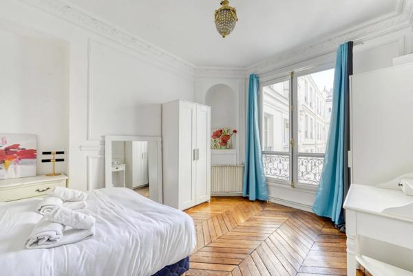 # Appartement – 105m² – Paris 8ème