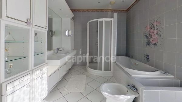 Maison 4 chambres, piscine, garage, séchoir à MARMANDE (47)