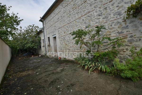 Maison individuelle avec 5 chambres - piscine - garage - séchoir à MARMANDE (47)