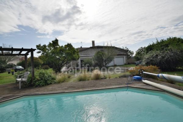 Maison 4 chambres, piscine, garage, séchoir à MARMANDE (47)