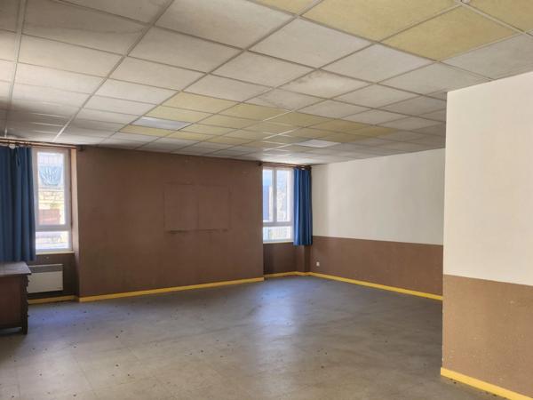 Bel Immeuble en pierre à vendre - 10 pièces - à Monflanquin (47150) - Lot-et-Garonne