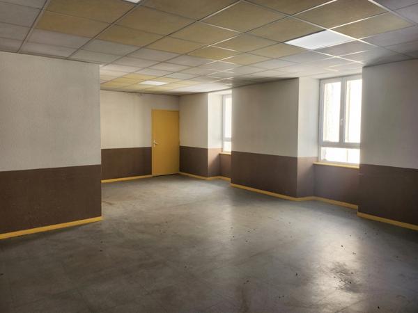 Bel Immeuble en pierre à vendre - 10 pièces - à Monflanquin (47150) - Lot-et-Garonne