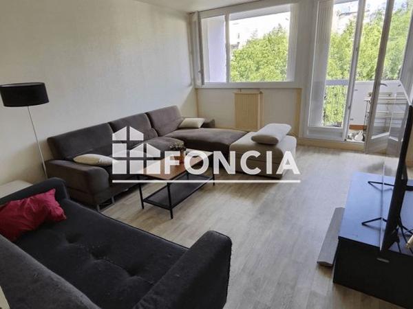 Location Appartement 4 pièces 81.7 m² - RESIDENCE TAHITI Billere 64140