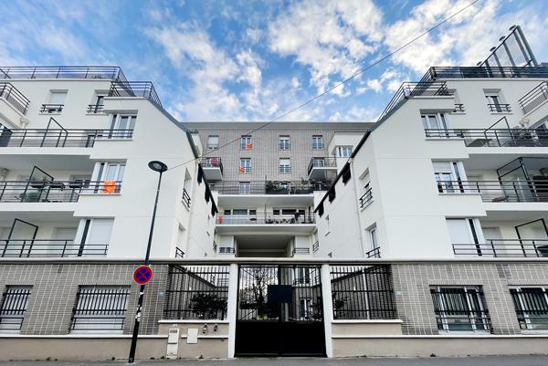 APPARTEMENT 3 PIECES BALCON TERRASSE Saint-Denis (93200)