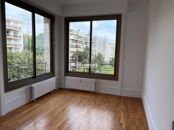 Location Appartement 2 pièces 63.68 m² - Saint-cloud 92210