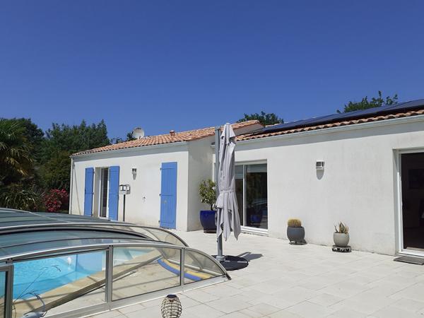 Entre nature préservée et océan - Élégante maison familiale avec piscine dans un cadre d'exception