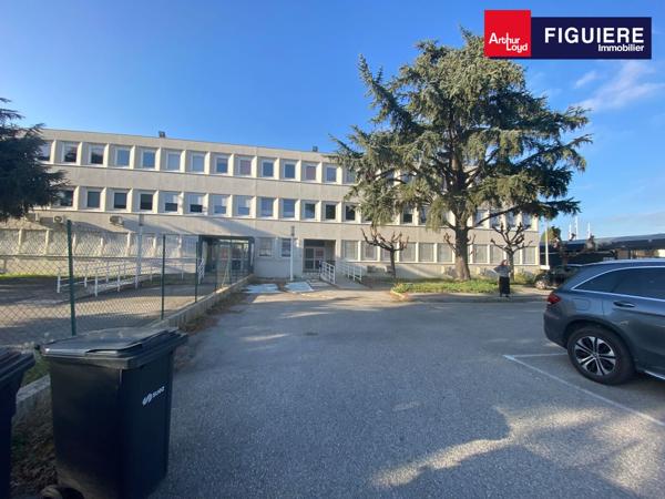 471m² de bureaux aménagés et PMR à louer LA GANDONNE Salon de Provence