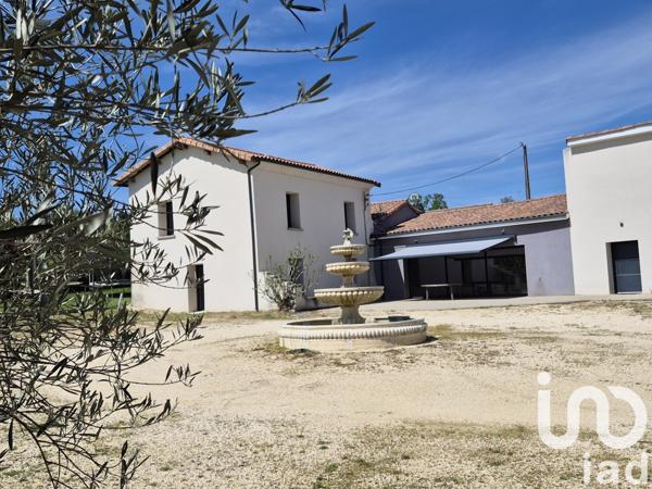 Maison 7 pièces de 338 m² à Saint-Marcel-lès-Valence (26320)