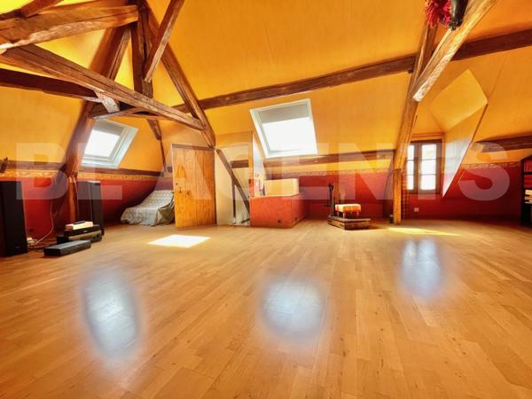 Maison de ville de 4/5 chambres en centre ville 