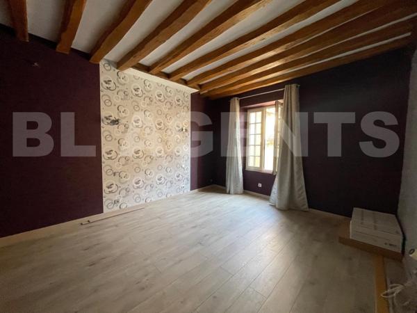 Maison de ville de 4/5 chambres en centre ville 