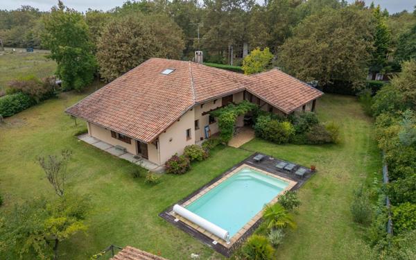 Maison à vendre    7 pièces •  Parentis-en-Born