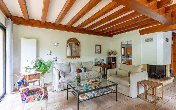 Maison à vendre    7 pièces •  Parentis-en-Born