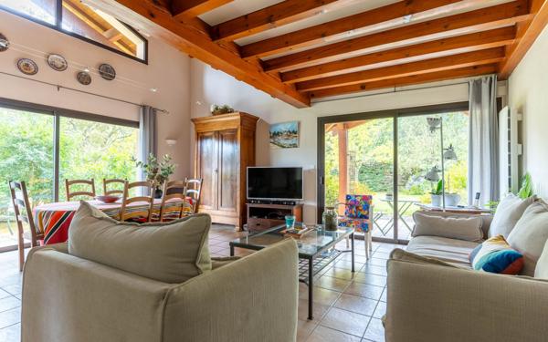 Maison à vendre    7 pièces •  Parentis-en-Born