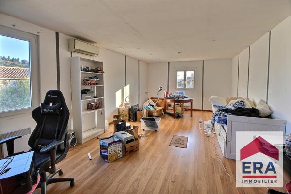 Maison Mondragon 5 pièces 150 m2