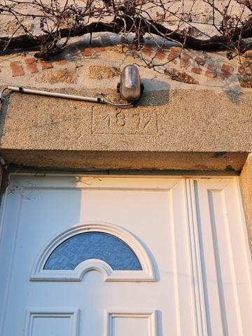 Maison en pierres avec grange