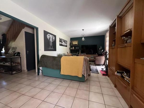 Vente                                                      Maison
                        
                     7 pièces                      96 m2                     à Lanvallay