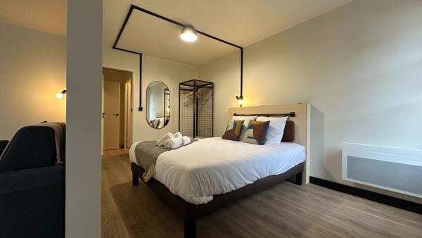 Dans résidence hôtelière, appartement meublé de 52 m2 Royalieu proche de l'ESCOM