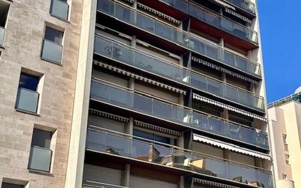 Appartement à vendre    3 pièces • 71,94 m2 Pau