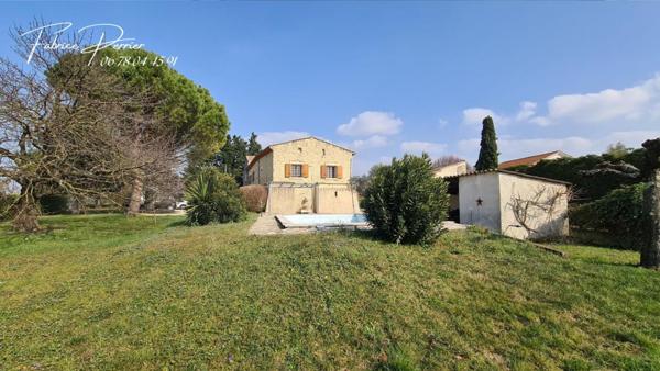 Maison en pierre avec Piscine et Terrain